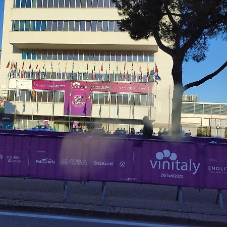 Easy Stay Verona Rooms מראה חיצוני תמונה